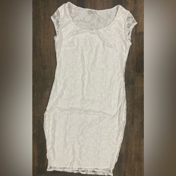 City Goddess London Lace Midi Dress White - Picture 1 of 4